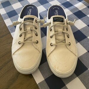 Sperry open back